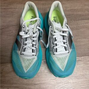 New Balance Women's Athletic Shoes - White and Blue